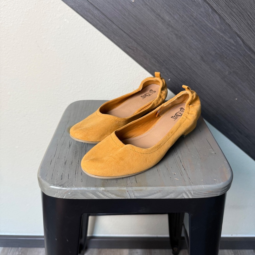 Brash Women's Mustard Faux Suede Ballet Flats Size 9 Slip On Shoes Minimalist